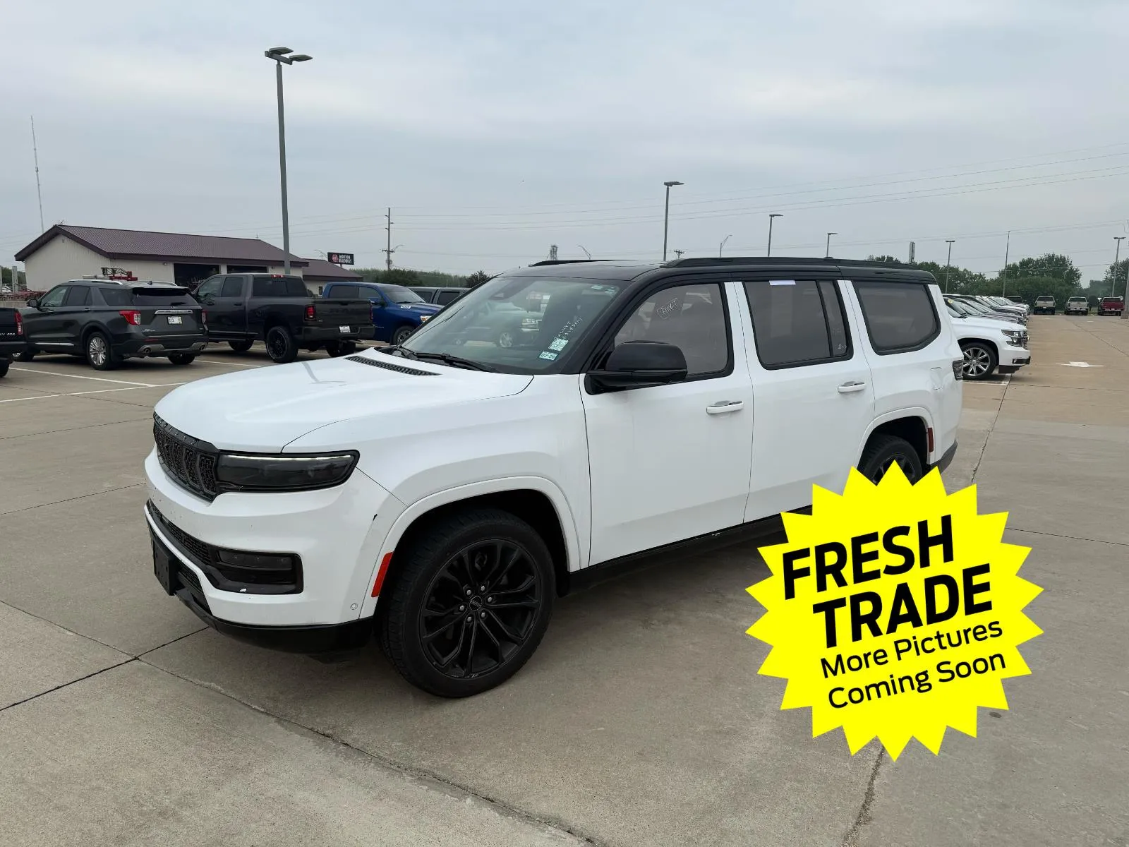 White 2024 Jeep Grand Wagoneer Series II Obsidian for sale in Charles City, IA