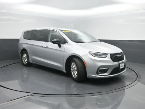 More photos of 2024 Chrysler Pacifica Touring L at Mike Molstead Chevrolet, GMC, IA