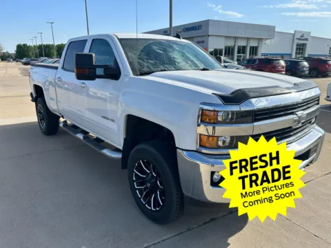 More photos of 2016 Chevrolet Silverado 2500HD LT at Mike Molstead Chevrolet, GMC, IA