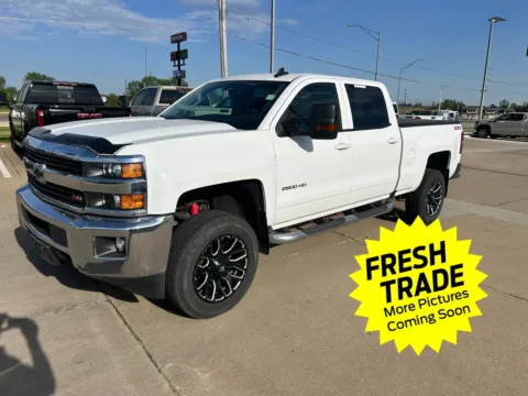 White 2016 Chevrolet Silverado 2500HD LT for sale in Charles City, IA