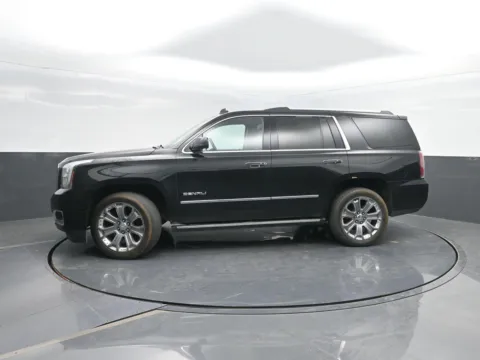 Black 2015 GMC Yukon Denali for sale in Charles City, IA