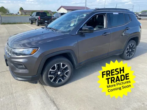 Gray 2022 Jeep Compass Latitude for sale in Charles City, IA