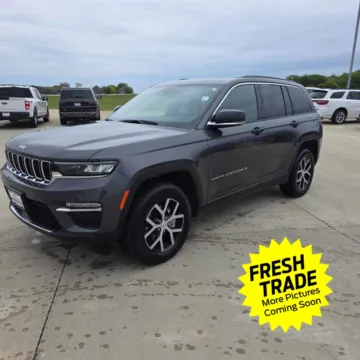 Gray 2025 Jeep Grand Cherokee Limited for sale in Charles City, IA