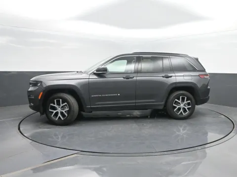 Gray 2025 Jeep Grand Cherokee Limited for sale in Charles City, IA