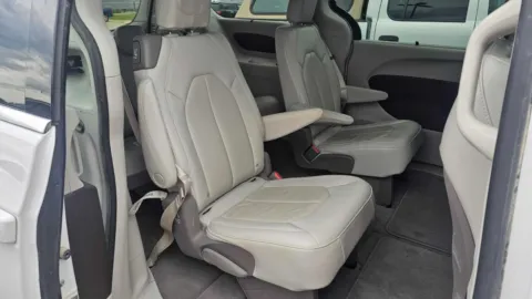 More photos of 2021 Chrysler Pacifica Touring L at Mike Molstead Chevrolet, GMC, IA