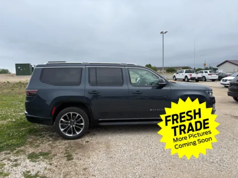 More photos of 2024 Jeep Wagoneer Series II at Mike Molstead Chevrolet, GMC, IA