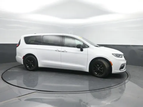 Another view of 2025 Chrysler Pacifica Select for sale in Charles City, IA at Mike Molstead Chevrolet, GMC