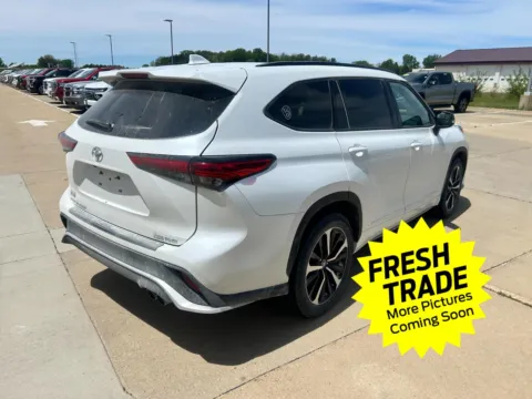 More photos of 2022 Toyota Highlander XSE at Mike Molstead Chevrolet, GMC, IA