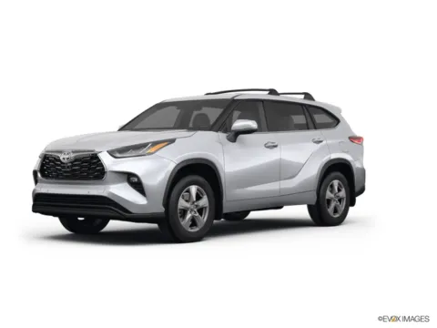 White 2022 Toyota Highlander XSE for sale in Charles City, IA