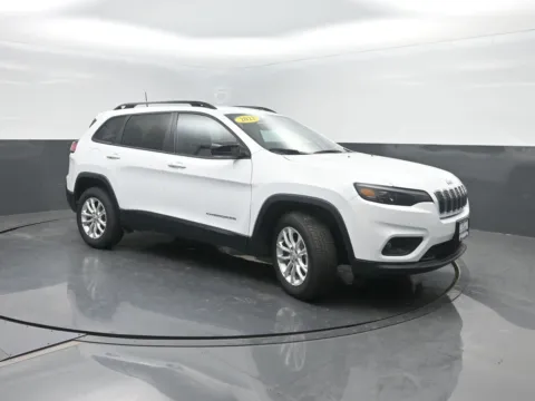 More photos of 2022 Jeep Cherokee Latitude Lux at Mike Molstead Chevrolet, GMC, IA