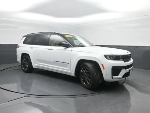 More photos of 2026 Jeep Grand Cherokee L Summit at Mike Molstead Chevrolet, GMC, IA