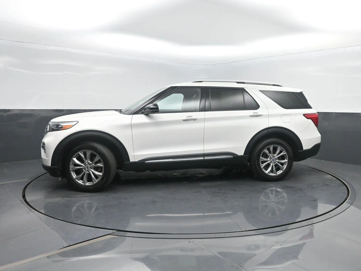 2023 Ford Explorer Limited for sale in Charles City, IA