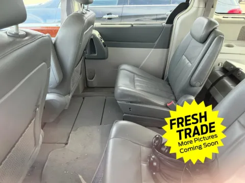 More photos of 2009 Chrysler Town & Country Touring at Mike Molstead Chevrolet, GMC, IA