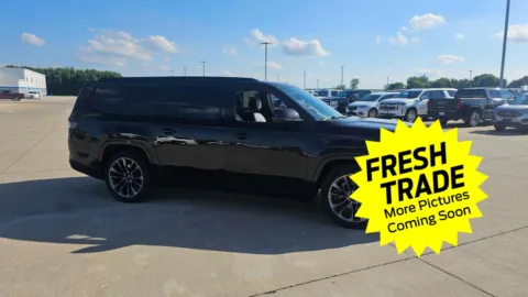 More photos of 2024 Jeep Grand Wagoneer L Series II at Mike Molstead Chevrolet, GMC, IA