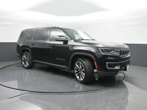 More photos of 2022 Jeep Wagoneer Series III at Mike Molstead Chevrolet, GMC, IA