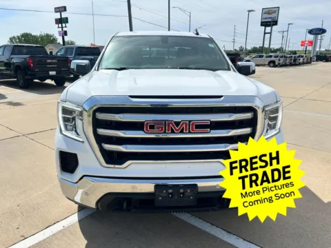 More photos of 2021 GMC Sierra 1500 SLE at Mike Molstead Chevrolet, GMC, IA