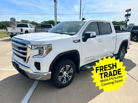 White 2021 GMC Sierra 1500 SLE for sale in Charles City, IA