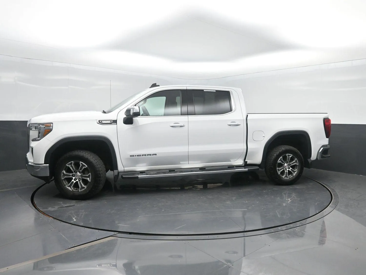 White 2021 GMC Sierra 1500 SLE for sale in Charles City, IA