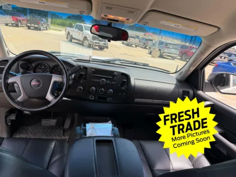 More photos of 2009 GMC Sierra 1500 SLE at Mike Molstead Chevrolet, GMC, IA