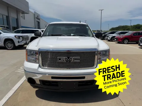 More photos of 2009 GMC Sierra 1500 SLE at Mike Molstead Chevrolet, GMC, IA