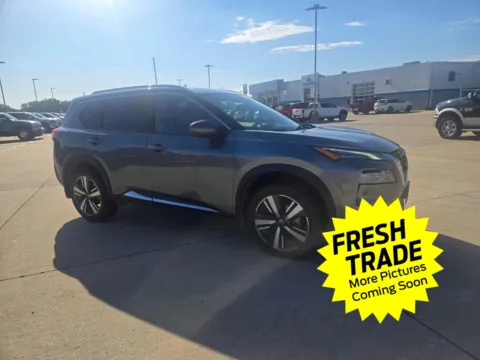 More photos of 2021 Nissan Rogue SL at Mike Molstead Chevrolet, GMC, IA