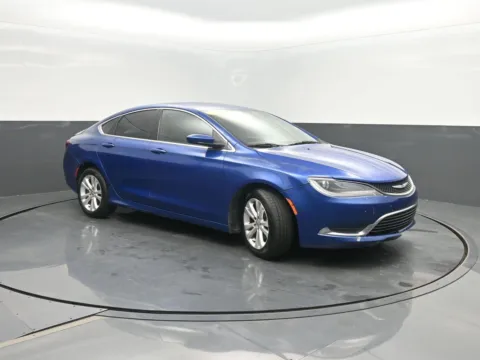 More photos of 2016 Chrysler 200 Limited at Mike Molstead Chevrolet, GMC, IA