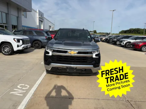 More photos of 2022 Chevrolet Silverado 1500 LT at Mike Molstead Chevrolet, GMC, IA