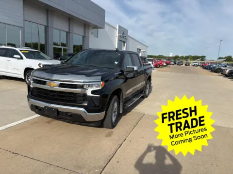 More photos of 2022 Chevrolet Silverado 1500 LT at Mike Molstead Chevrolet, GMC, IA