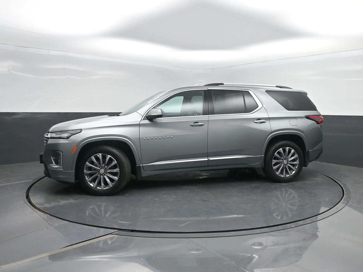 Gray 2023 Chevrolet Traverse Premier for sale in Charles City, IA
