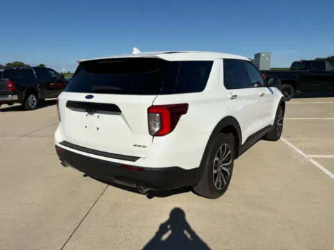 More photos of 2022 Ford Explorer ST-Line at Mike Molstead Chevrolet, GMC, IA