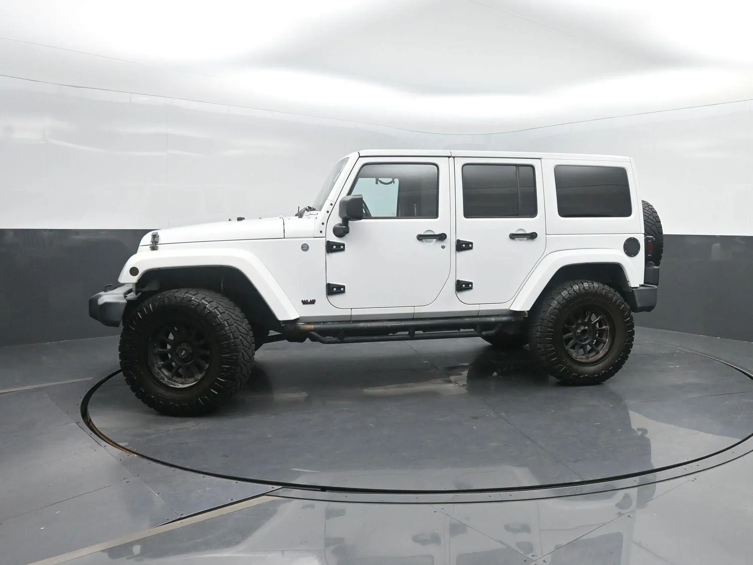 White 2012 Jeep Wrangler Unlimited Sahara for sale in Charles City, IA