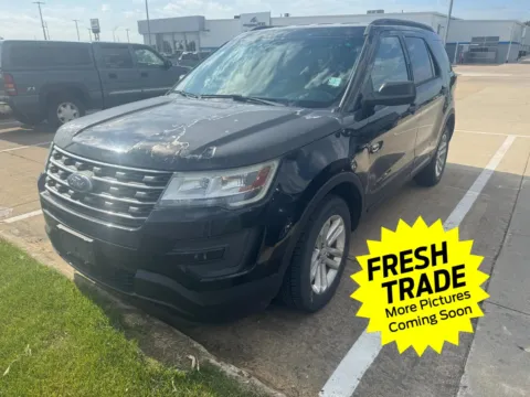 Black 2017 Ford Explorer for sale in Charles City, IA