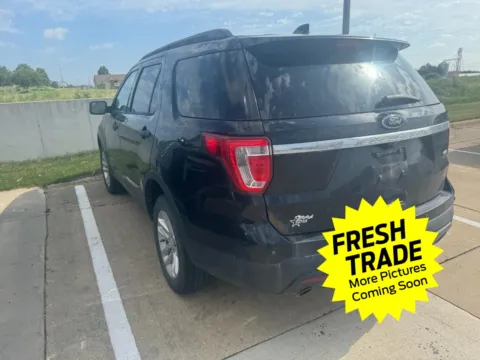 More photos of 2017 Ford Explorer at Mike Molstead Chevrolet, GMC, IA