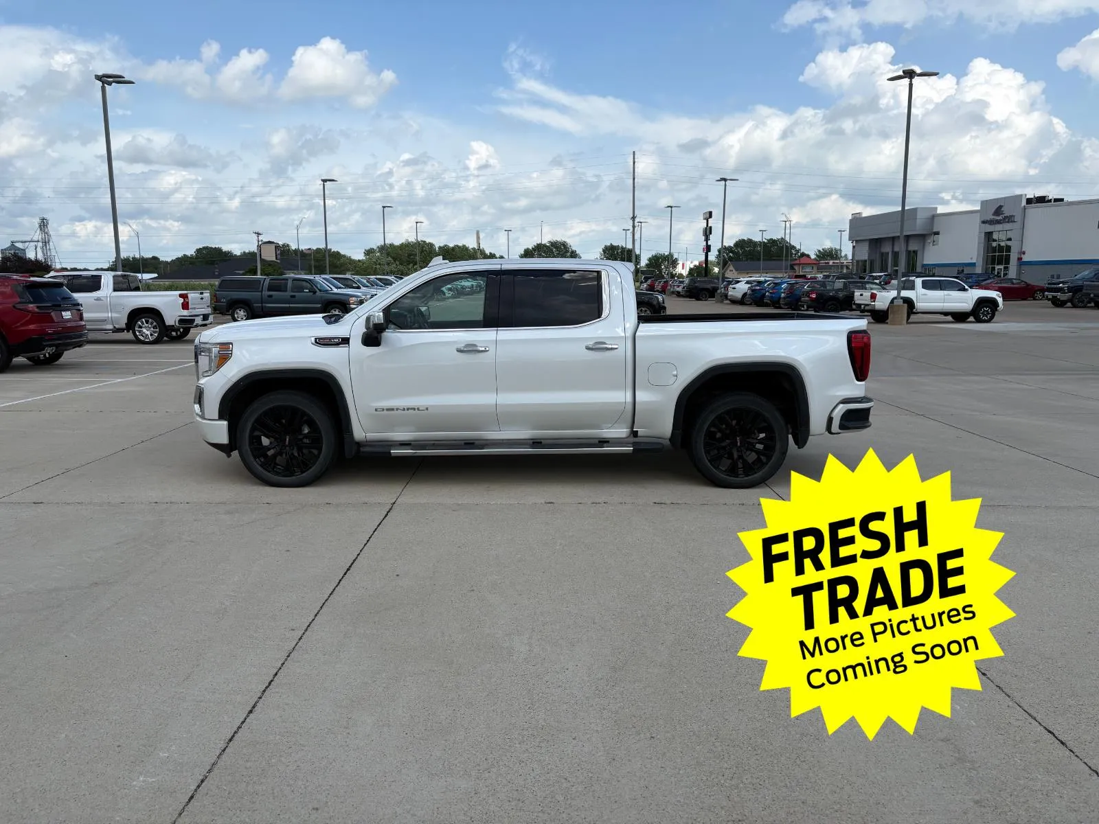 White 2021 GMC Sierra 1500 Denali for sale in Charles City, IA