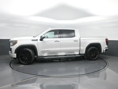 White 2021 GMC Sierra 1500 Denali for sale in Charles City, IA