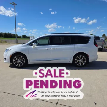 Another view of 2019 CHRYSLER PACIFICA Limited for sale in Charles City, IA at Mike Molstead Chevrolet, GMC