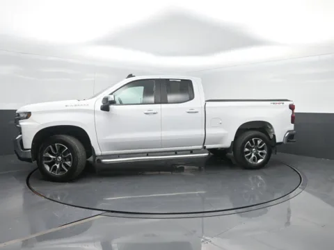White 2019 Chevrolet Silverado 1500 LT for sale in Charles City, IA