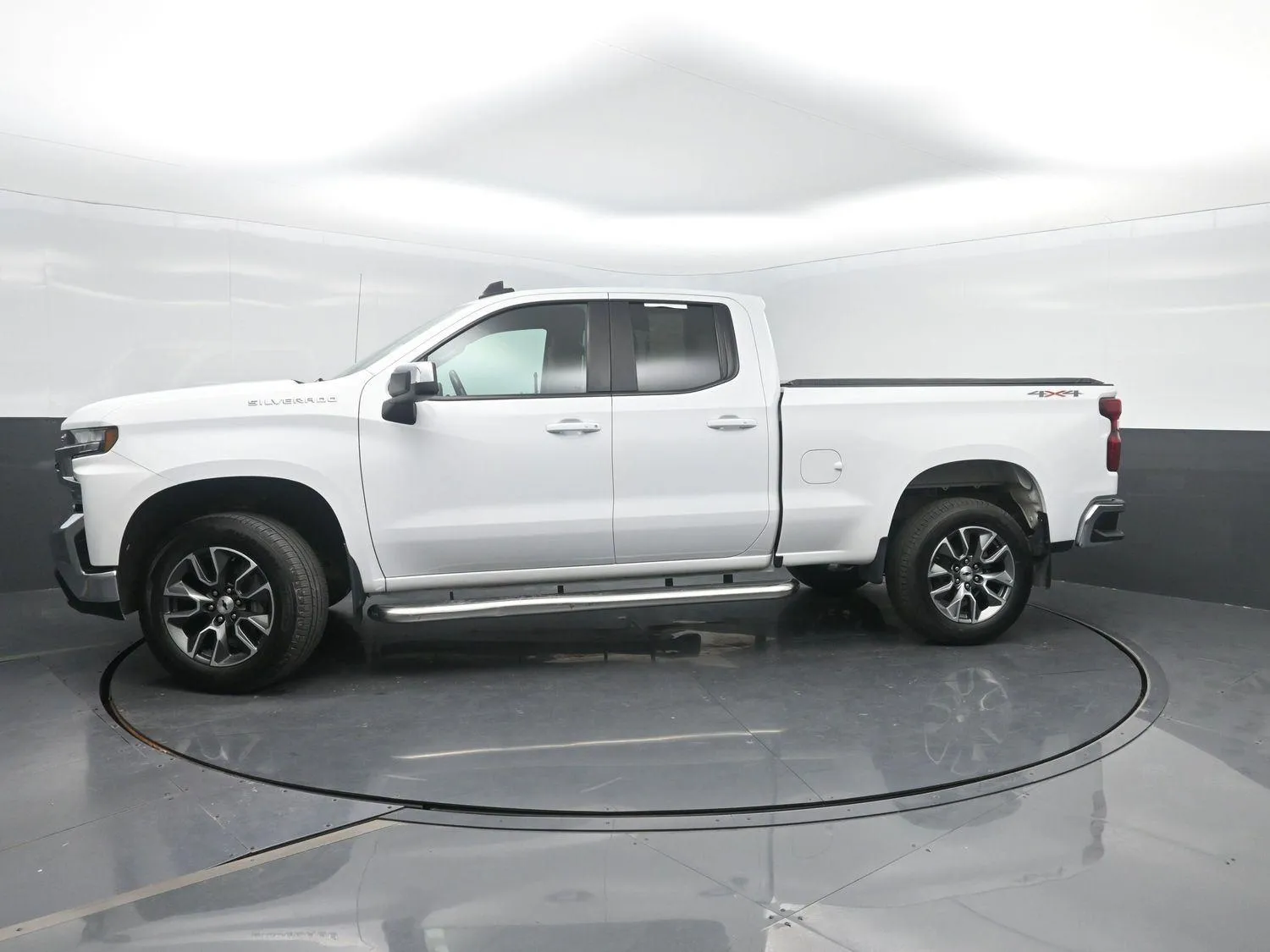 White 2019 Chevrolet Silverado 1500 LT for sale in Charles City, IA