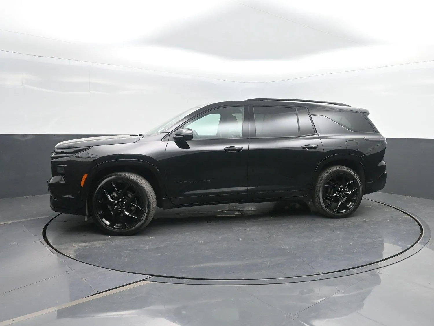 Black 2024 Chevrolet Traverse FWD RS for sale in Charles City, IA