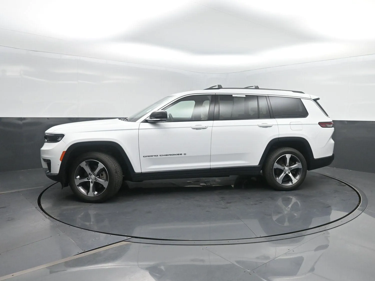 2023 Jeep Grand Cherokee L Limited for sale in Charles City, IA