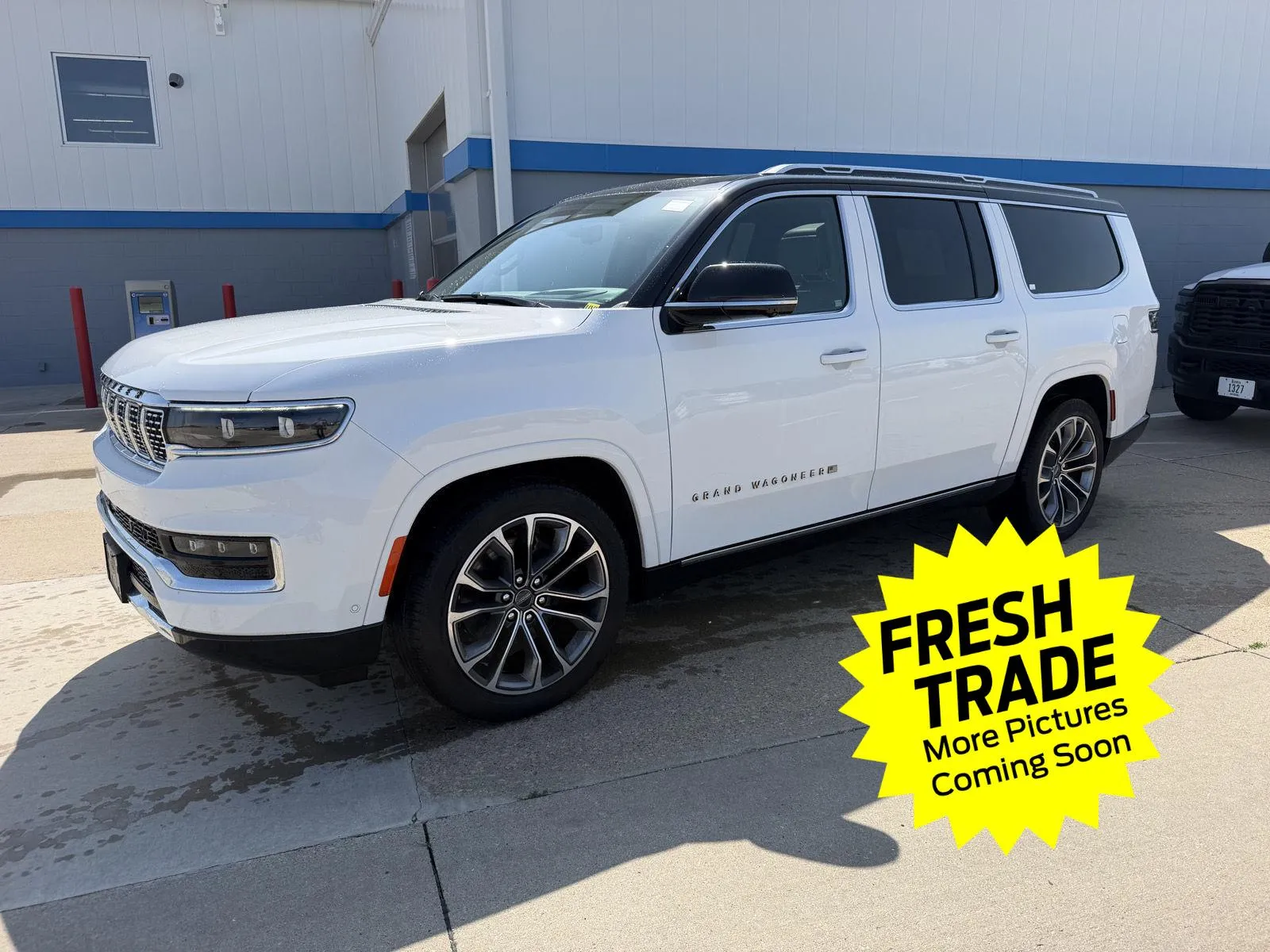 White 2024 Jeep Grand Wagoneer L Series III for sale in Charles City, IA
