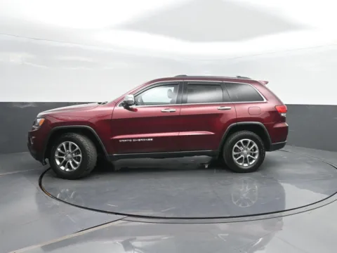 Red 2016 Jeep Grand Cherokee Limited for sale in Charles City, IA