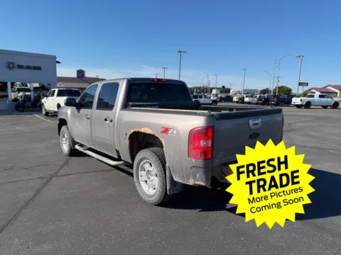 Another view of 2009 CHEVROLET SILVERADO 1500 LT for sale in Charles City, IA at Mike Molstead Chevrolet, GMC
