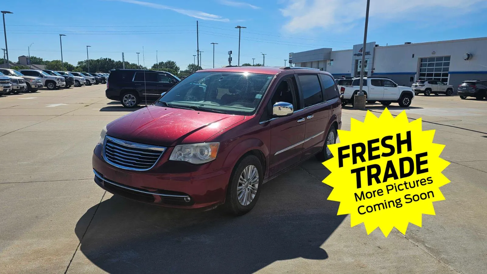 Unknown 2013 CHRYSLER TOWN & COUNTRY Limited for sale in Charles City, IA
