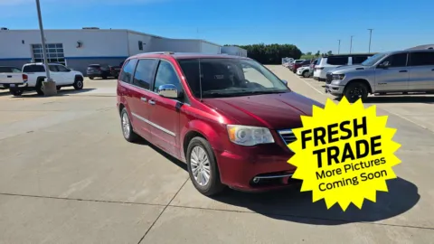 More photos of 2013 CHRYSLER TOWN & COUNTRY Limited at Mike Molstead Chevrolet, GMC, IA