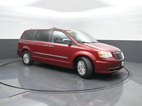 More photos of 2013 Chrysler Town & Country Limited at Mike Molstead Chevrolet, GMC, IA