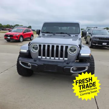 More photos of 2020 Jeep Gladiator Overland at Mike Molstead Chevrolet, GMC, IA