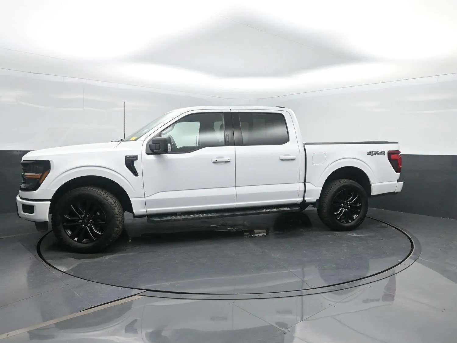 White 2024 Ford F-150 XLT for sale in Charles City, IA