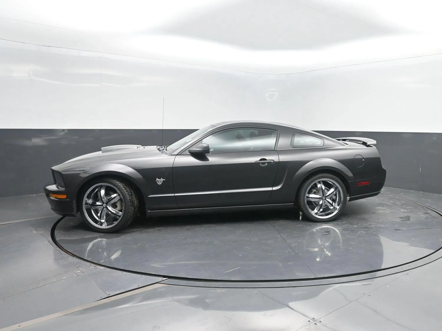 Silver 2009 Ford Mustang GT for sale in Charles City, IA