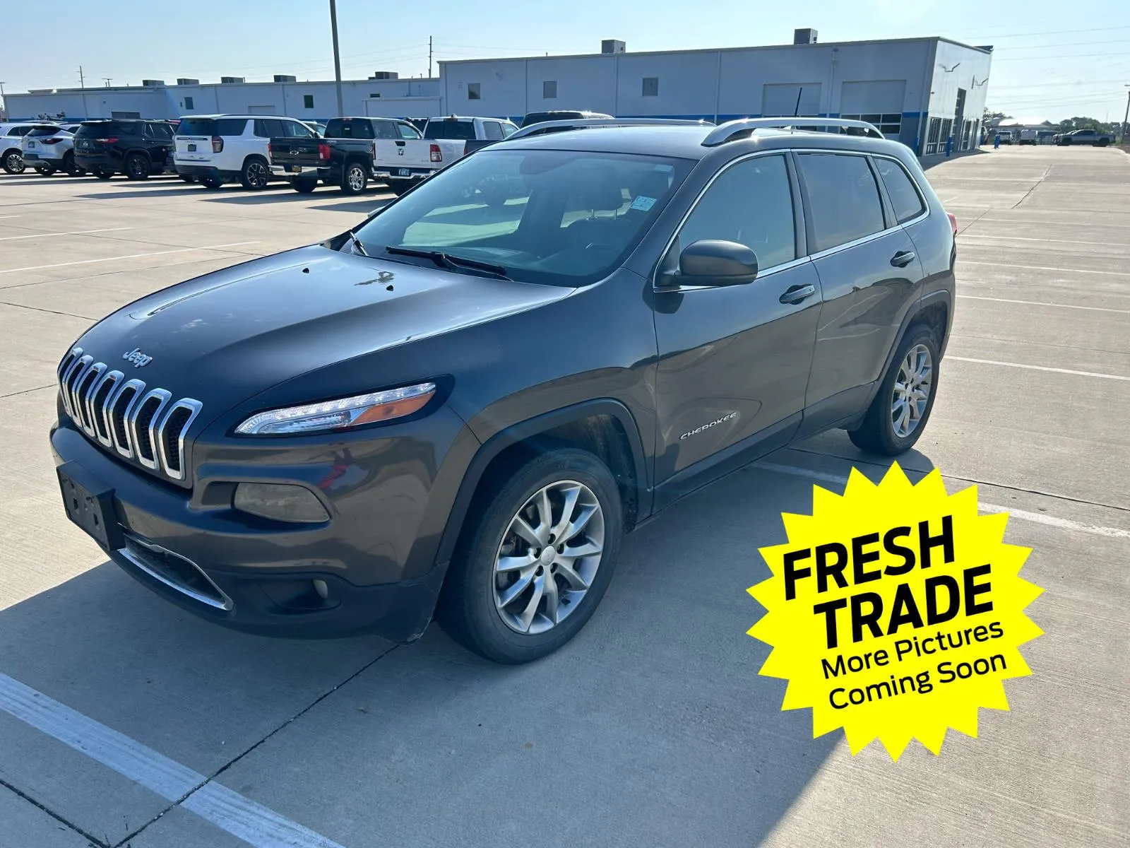 Gray 2018 Jeep Cherokee Limited for sale in Charles City, IA